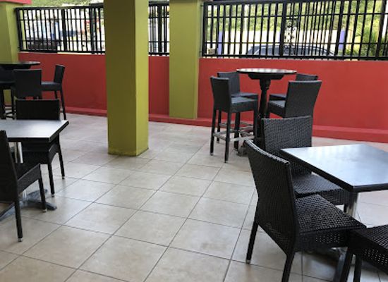 sint-maarten/sucker-garden/restaurant/tj-s-cassava-coal-pot