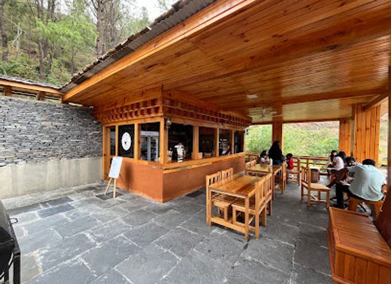bhutan/gasa/restaurant/ku-kham-house