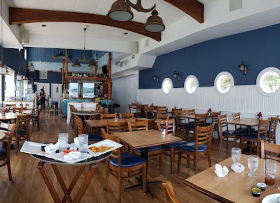 new-york/leatherstocking-region/restaurant/lake-front-restaurant