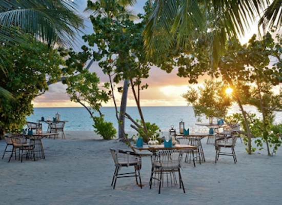 maldives/laamu-atoll/restaurant/azure