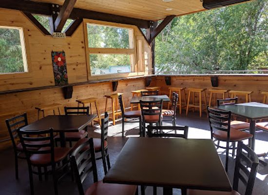 washington/the-methow-valley/restaurant/old-schoolhouse-brewery