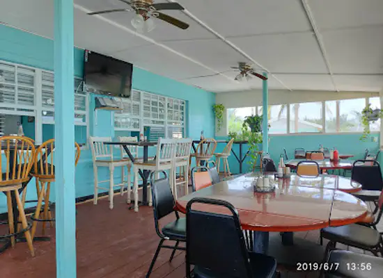 the-bahamas/bimini/restaurant/my-3-daughters-restaurant