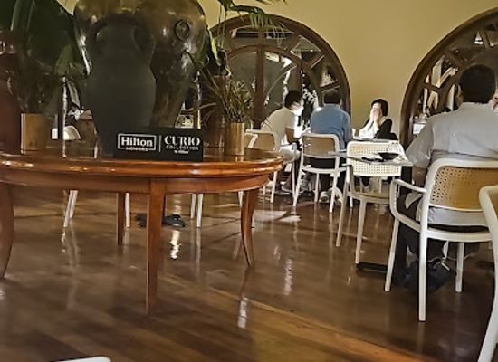 ecuador/galapagos-islands/restaurant/royal-palm-curio-galapagos-the-highland-cafe