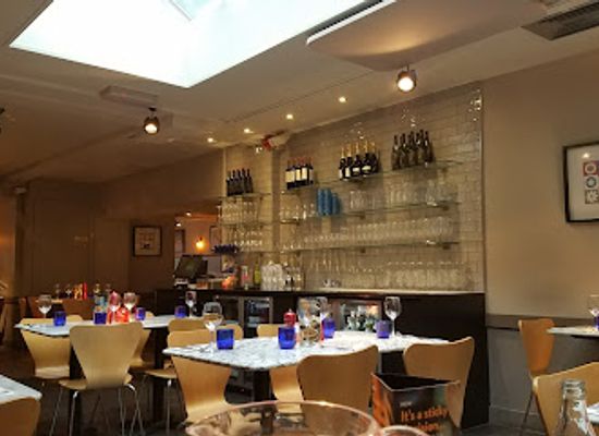 jersey/plemont-bay/restaurant/pizza-express