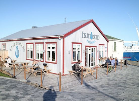 iceland/skaftafell/restaurant/ishusid-pizzeria-restaurant
