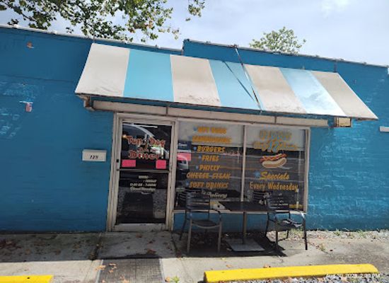 west-virginia/clarksburg/restaurant/top-dog-diner-furniture-outlet