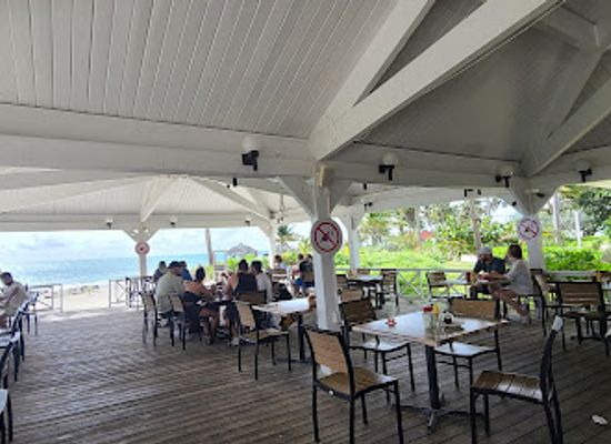 the-bahamas/grand-bahama/restaurant/taino-by-the-sea