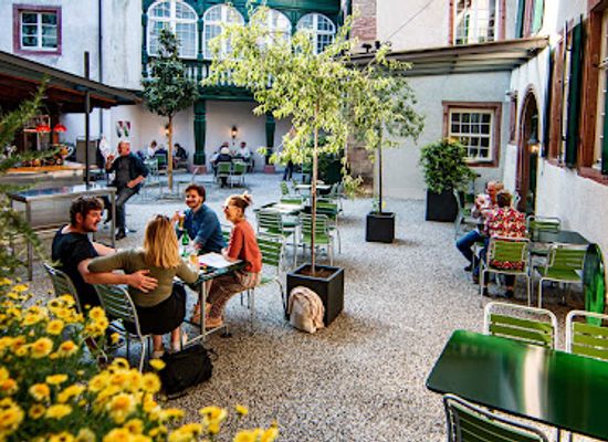 switzerland/basel/restaurant/restaurant-lowenzorn