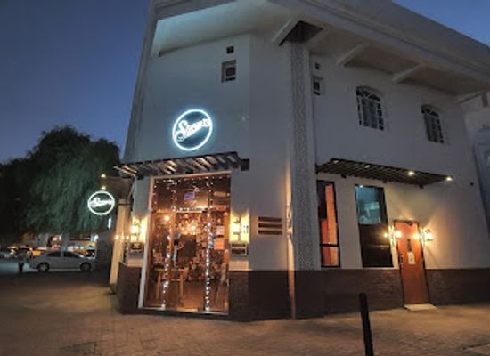 oman/muscat/restaurant/seven12-restaurant