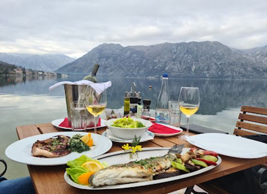 montenegro/bay-of-kotor/restaurant/konoba-vila-marija-prcanj