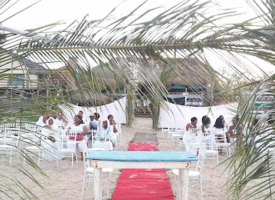 mozambique/inhambane/restaurant/dino-s-restaurant-bar