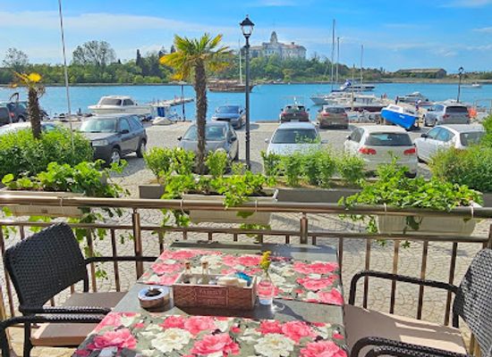 bulgaria/sozopol/restaurant/restaurant-lazuren-bryag