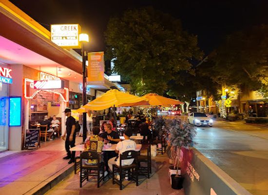 california/burbank/restaurant/knight-restaurant