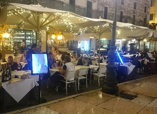 italy/verona/restaurant/teta-de-giulieta