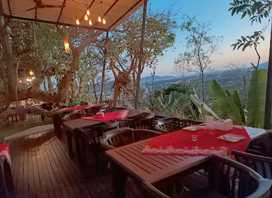 thailand/phuket/restaurant/khao-rang-breeze-restaurant