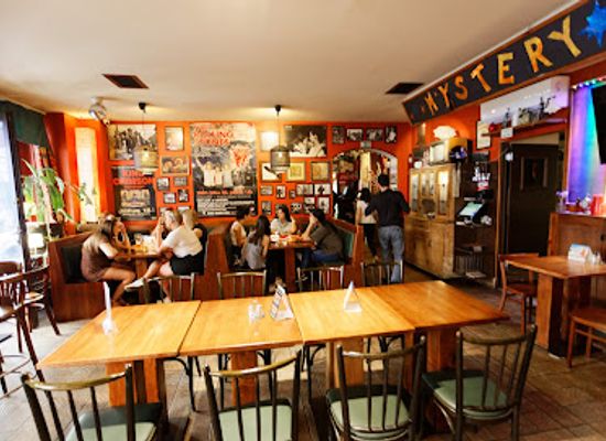 hungary/duna-ipoly-national-park/restaurant/lanchid-sorozo