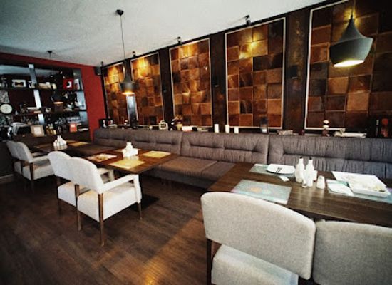 bulgaria/ruse/restaurant/oppium-restaurant-garden