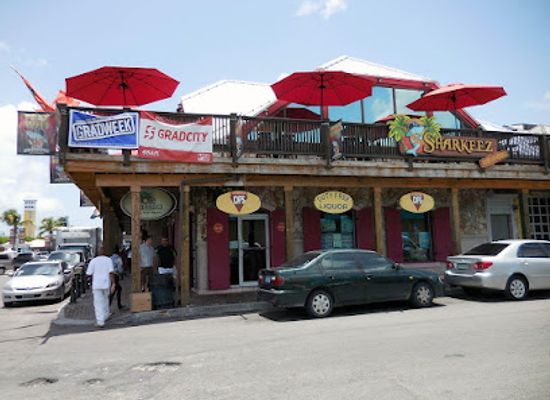 the-bahamas/nassau/restaurant/sharkeez-bar-and-grill