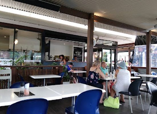 australia/airlie-beach/restaurant/village-cafe-restaurant-bar