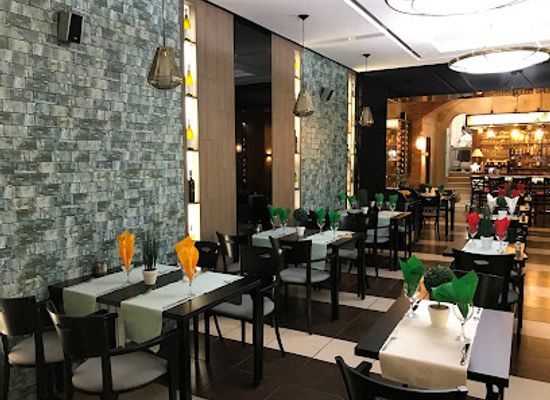 hungary/eger/restaurant/cherry-etterem-kavezo