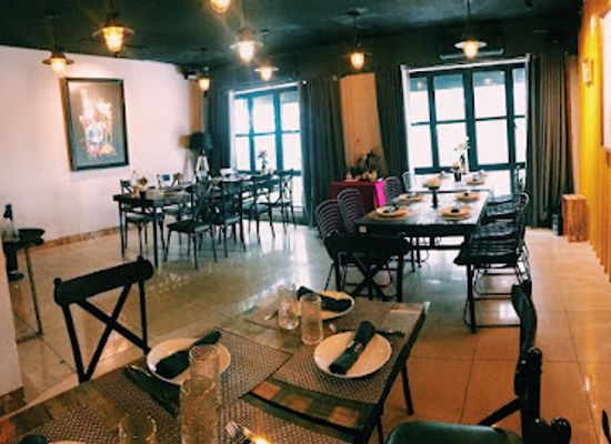 vietnam/hanoi/ba-dinh-district/restaurant/fabrik