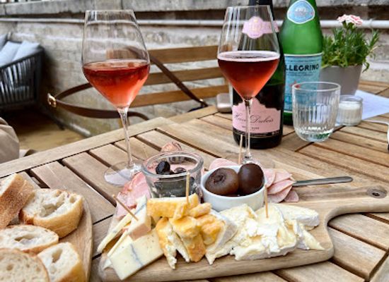 france/champagne/restaurant/le-recommande-bar-a-degustation