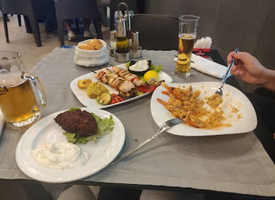 albania/fieri/restaurant/kompleksi-albes