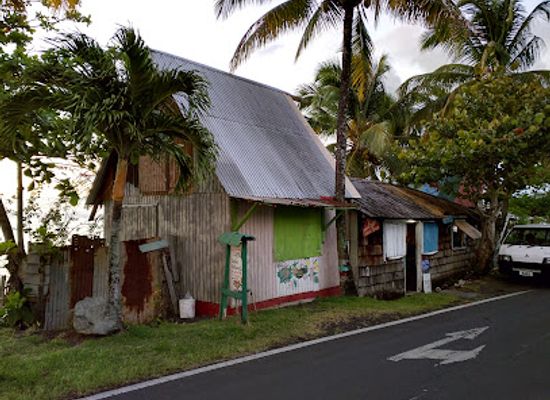 dominica/cabrits-national-park/restaurant/iguana-cafe
