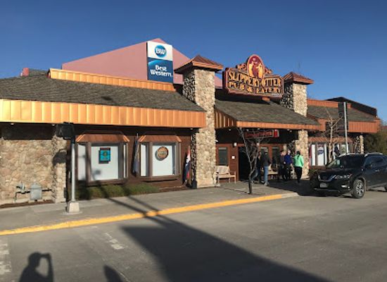 montana/beartooth-highway/restaurant/slippery-otter-pub