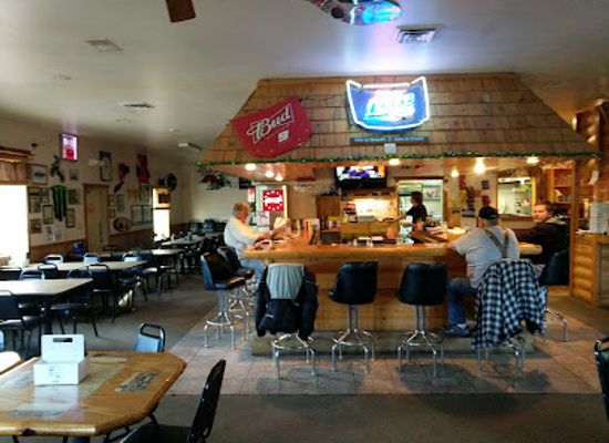 minnesota/big-woods/restaurant/stompin-grounds-bar-grill