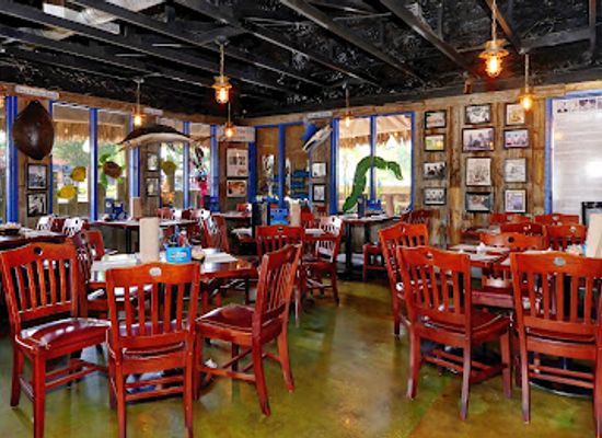 florida/sarasota-beaches/restaurant/walt-s-fish-market-restaurant