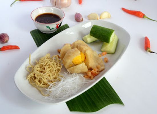 indonesia/jambi/restaurant/rnz-dinner-breakfast-nasi-goreng-27-dan-kebuli-basmati