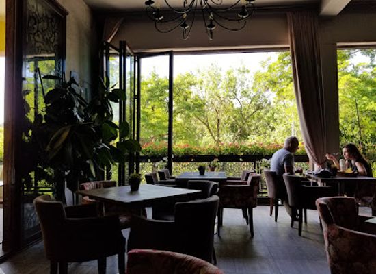 kosovo/llap/restaurant/buke-e-zemer