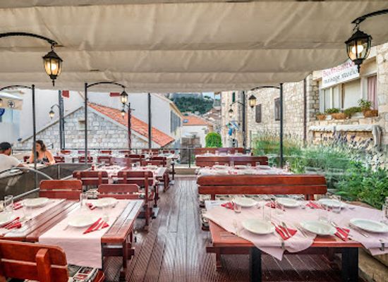 croatia/hvar-island/restaurant/konoba-bonaca