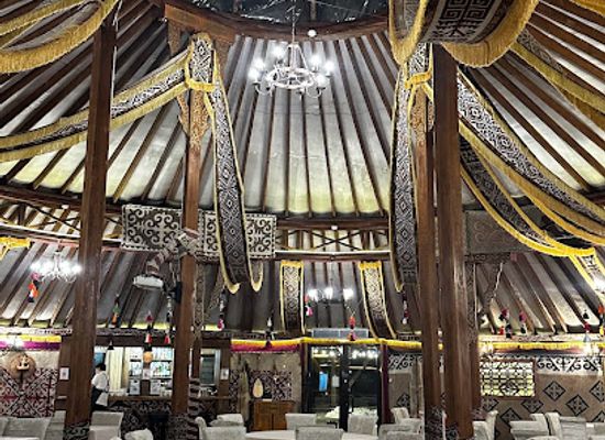 kazakhstan/assy-plateau/restaurant/restoran-vostochnoy-kukhni-ak-aul