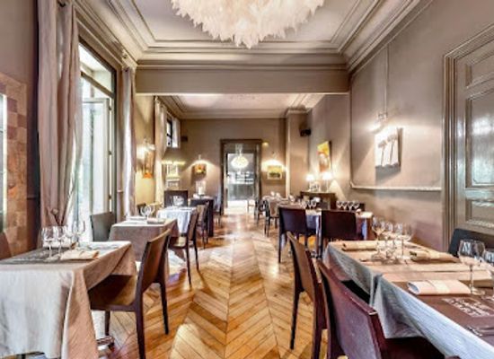 france/nimes/restaurant/restaurant-le-carre-d-art