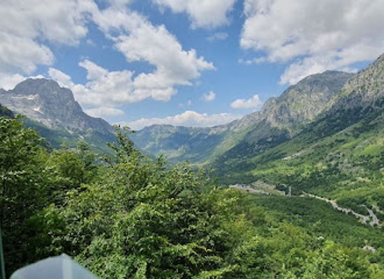 albania/theth-national-park/restaurant/fast-food-pizzeri-jezerca