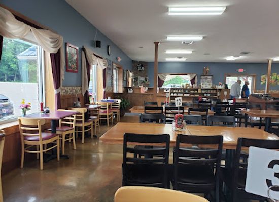 indiana/patoka-lake/restaurant/schwartz-family-restaurant