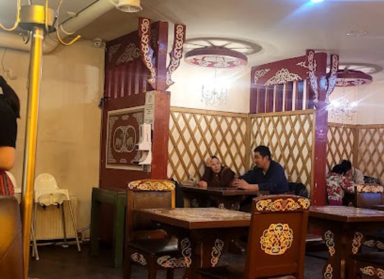 mongolia/ulaanbaatar/sukhbaatar-district/restaurant/zochin-mongol-zoog-4