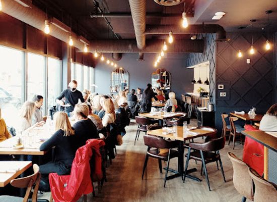 canada/winnipeg/restaurant/nola
