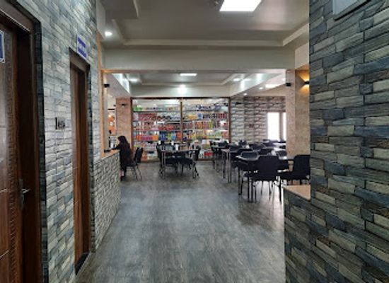 bhutan/chhukha/restaurant/highway-host