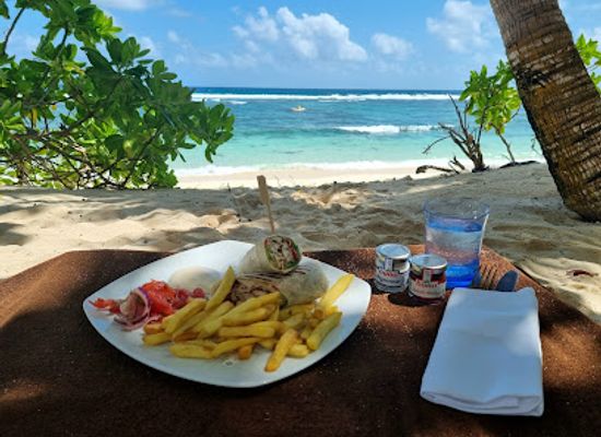 seychelles/ile-d-aurore/restaurant/windsong-beach-restaurant