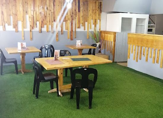 lesotho/maluti-mountains/restaurant/seasonal-liquor-restaurant