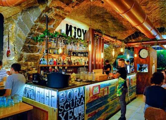 italy/trieste/restaurant/n-joy-food-drinks