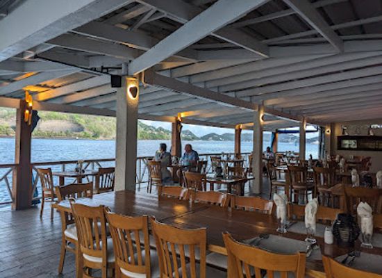 grenada/gouyave/restaurant/sails-restaurant-bar