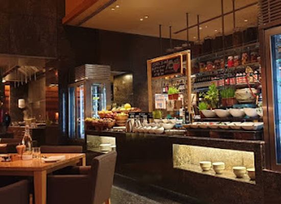 india/mumbai/restaurant/fifty-five-east