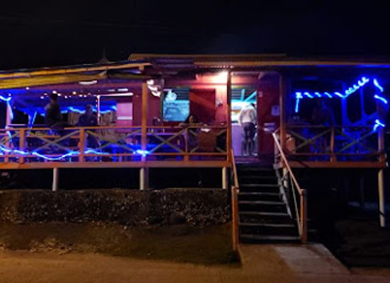 grenada/hillsborough/restaurant/pizza-meh-heart-teena-s-pizza