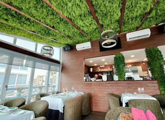 gibraltar/sandy-bay/restaurant/monte-y-mas