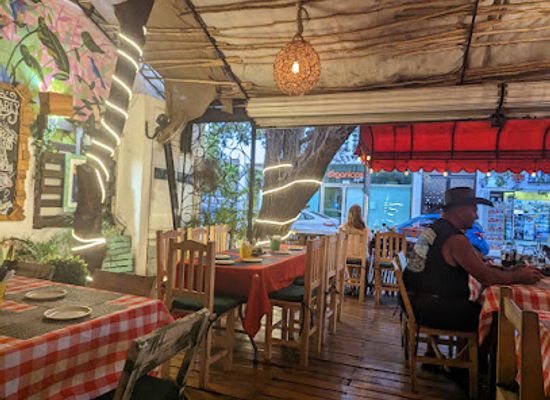mexico/playa-del-carmen/restaurant/papacharly