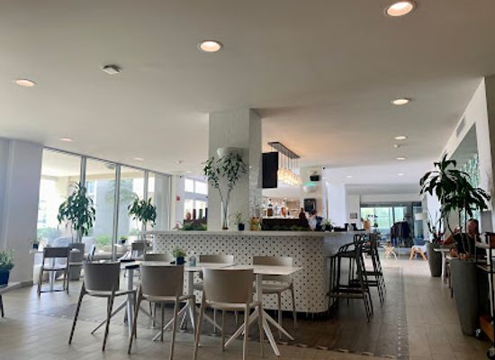 aruba/eagle-beach/restaurant/po-ke-ono-azure